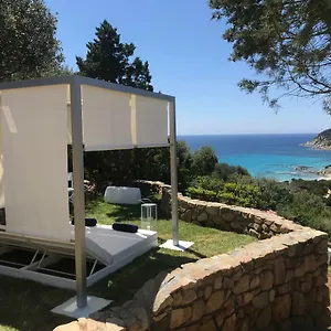 Villa Sardinia Seaview&spapool, Villasimius